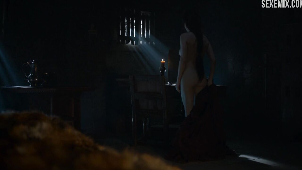 Carice van Houten undressed in front of the mirror, scene in Game of Thrones