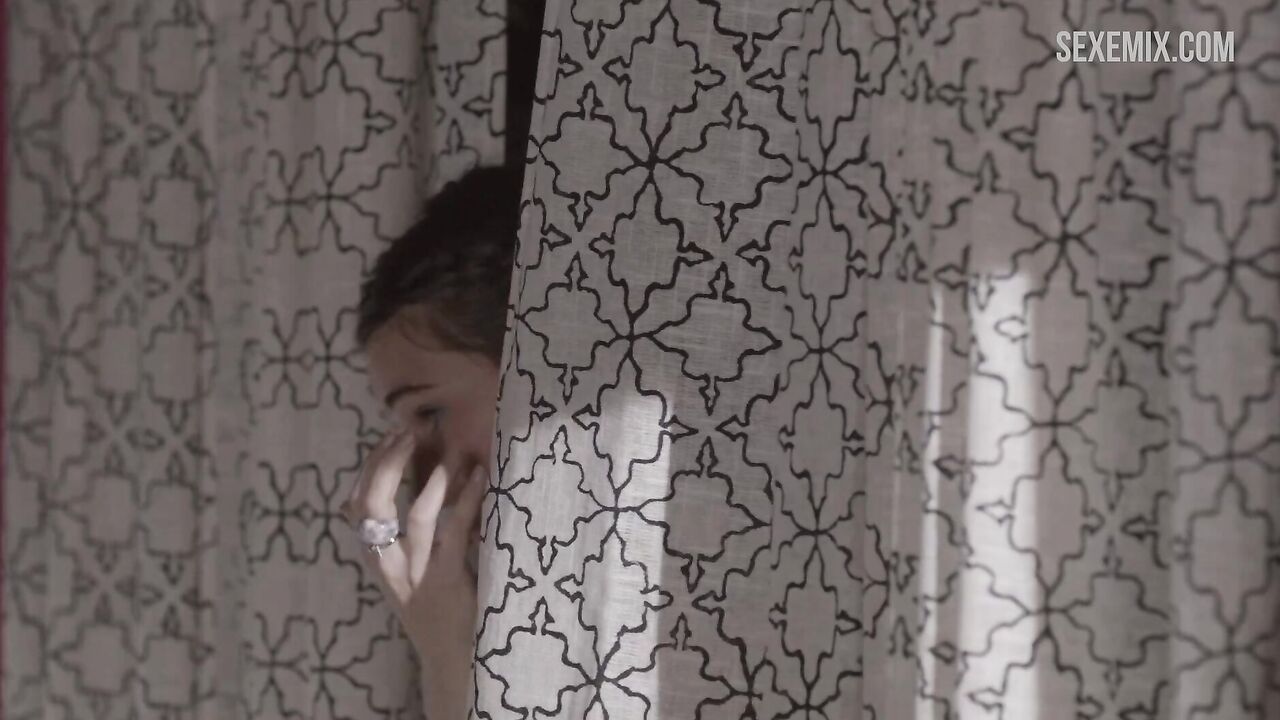 Jemima Kirke fucked hard doggystyle near the window, scene in Girls