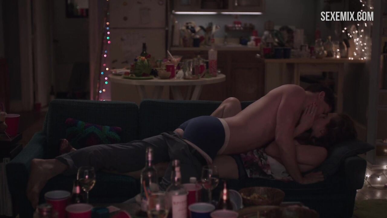 Allison Williams fucked on couch, scene in Girls