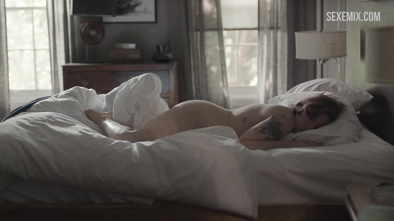 Lena Dunham Erotic Scene in Girl