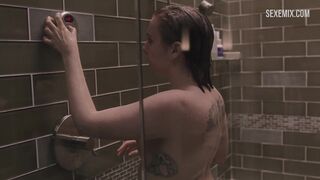 Lena Dunham prend une douche, scène dans Girls