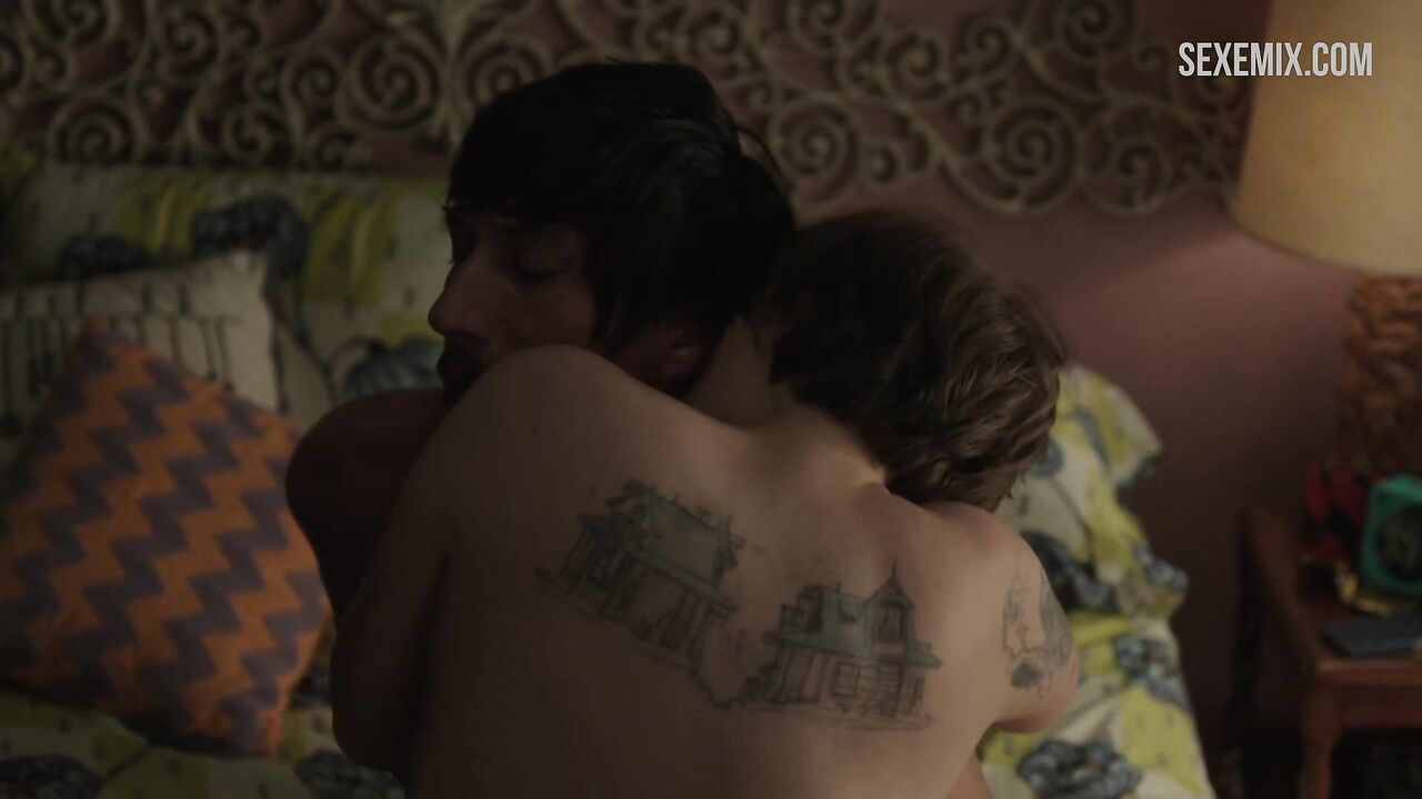 Lena Dunham fucked on the bed, scene in Girls