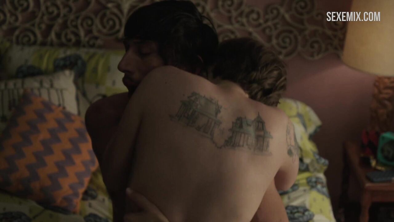 Lena Dunham fucked on the bed, scene in Girls