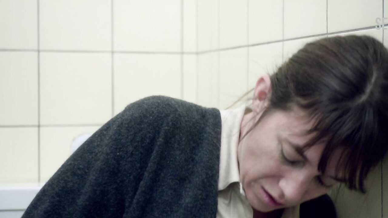 Charlotte Gainsbourg masturbates while sitting in the toilet, scene in Nymphomaniac: Vol. II