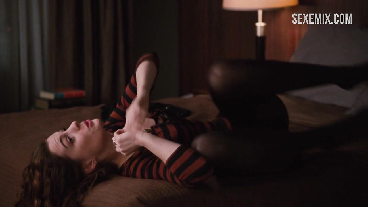 Sexy Anne Hathaway in black pantyhose, scene in Love And Other Drugs