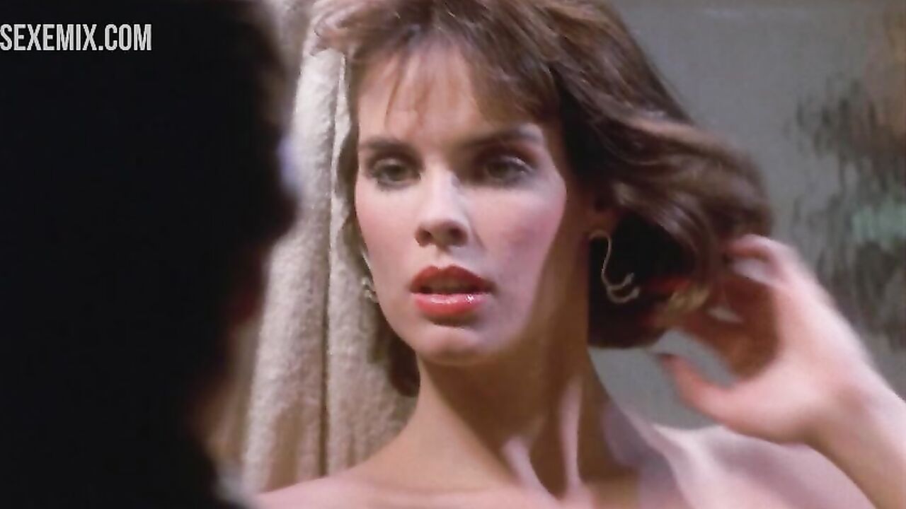 Alexandra Paul shows us her pussy and tits, scene in 8 Million Ways to Die