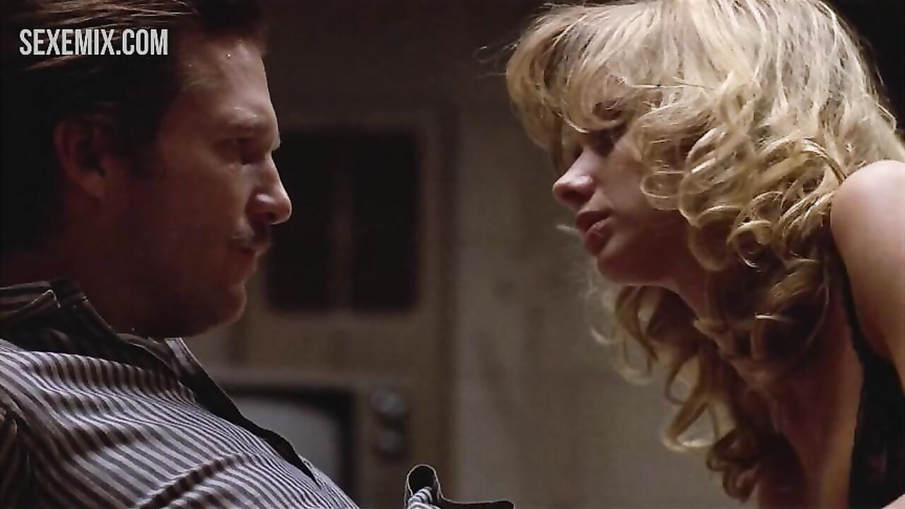 Rosanna Arquette breasts, sexy scene in 8 Million Ways to Die