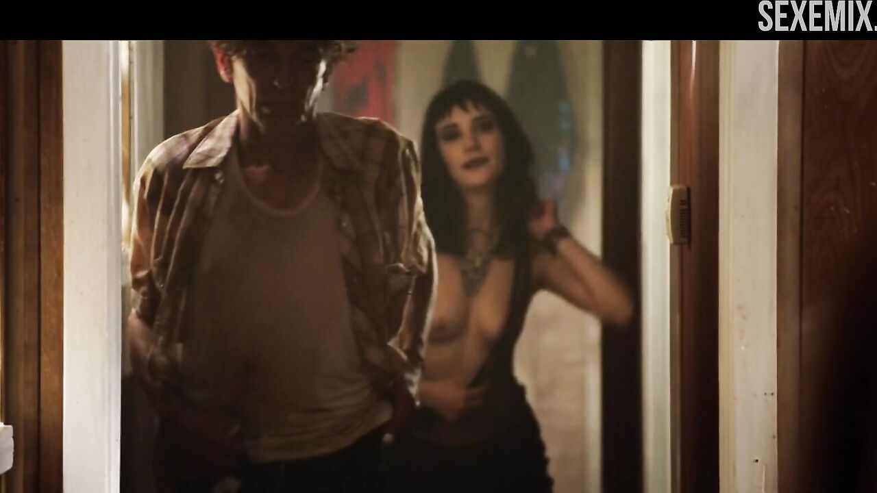 Sheila Vand shows us her boobs, scene in 68 Kill