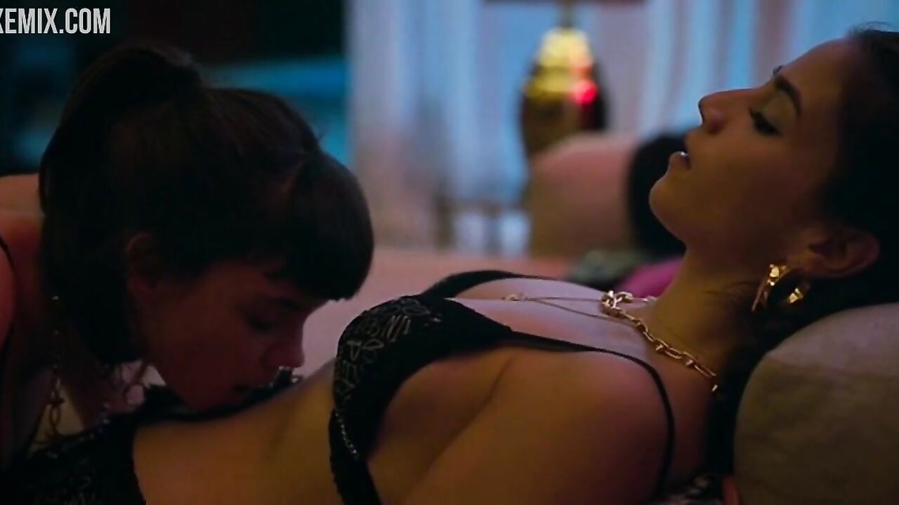 Martina Cariddi lesbian scene, in Elite