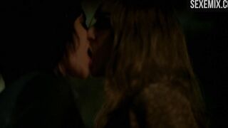 Katherine Moennig and Katherine Moennig kissing - The L Word: Generation Q