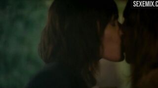 Katherine Moennig and Katherine Moennig kissing - The L Word: Generation Q