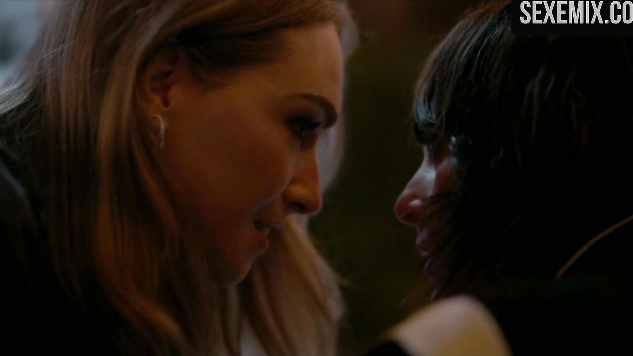 Katherine Moennig and Jamie Clayton kiss scene - The L Word: Generation Q