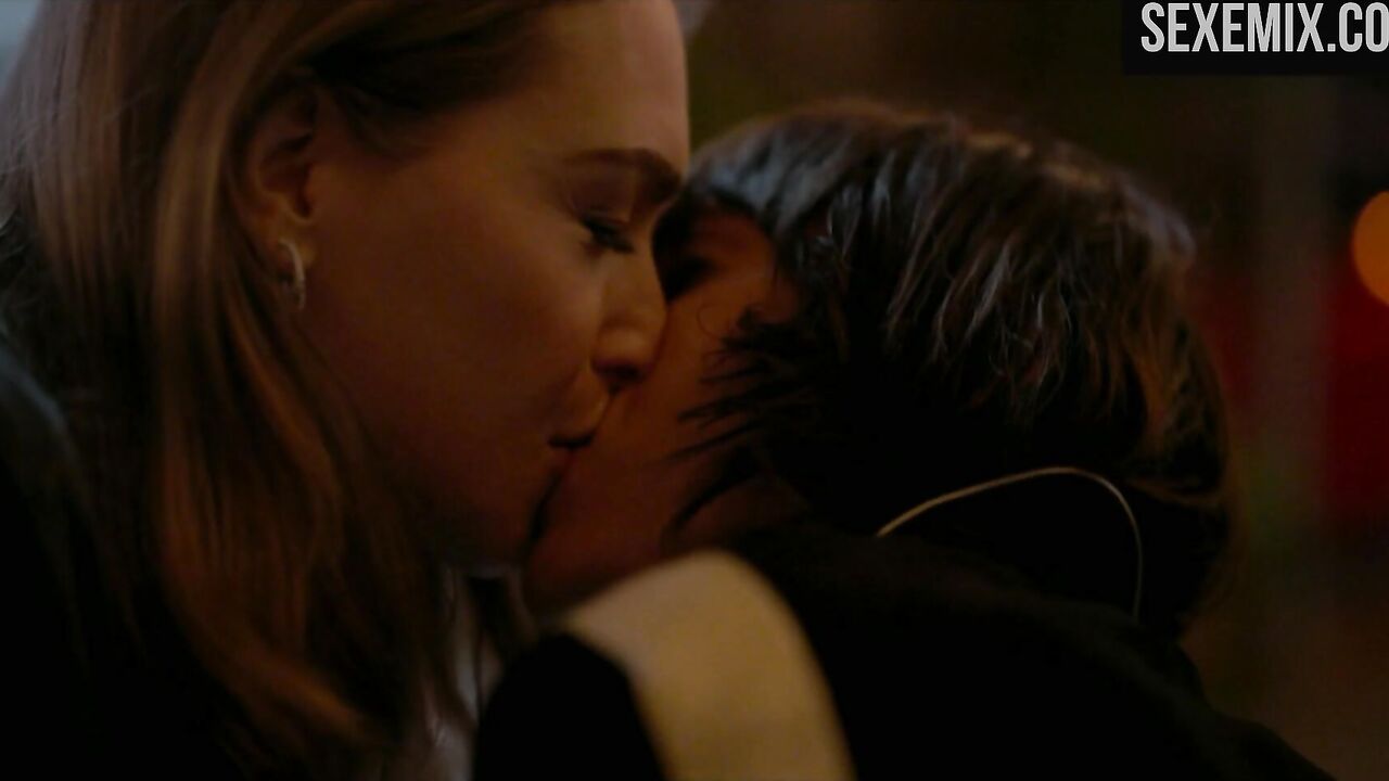 Katherine Moennig and Jamie Clayton kiss scene - The L Word: Generation Q