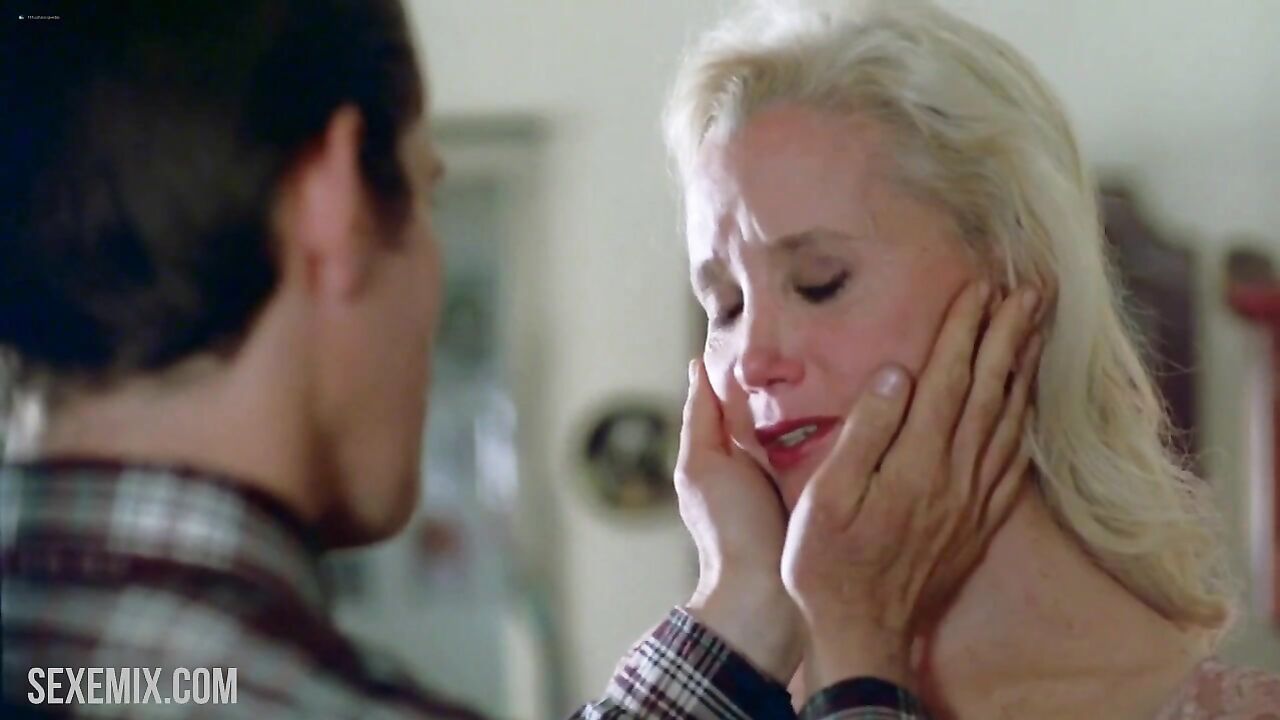 Sex with Sally Kirkland, scene in Amnesia (1997)