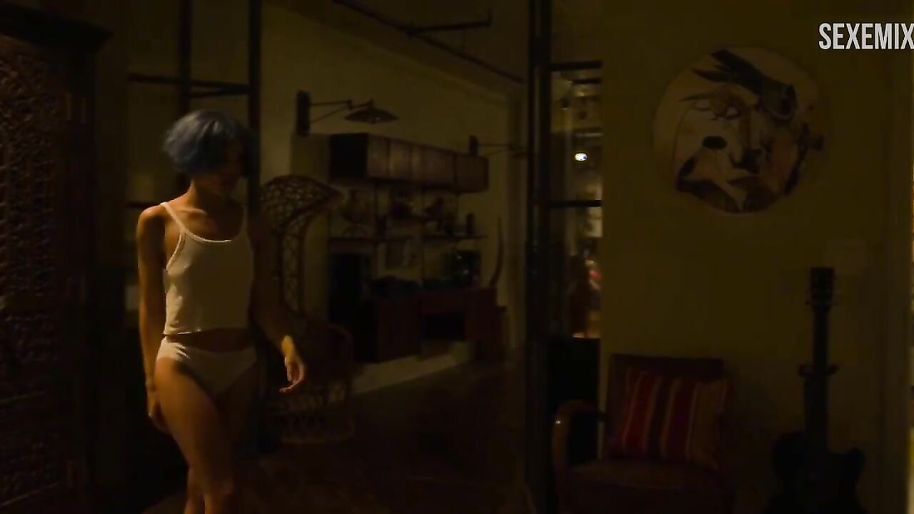 Zoë Kravitz she was humped by a guy from behind, scene in Kimi (2022)