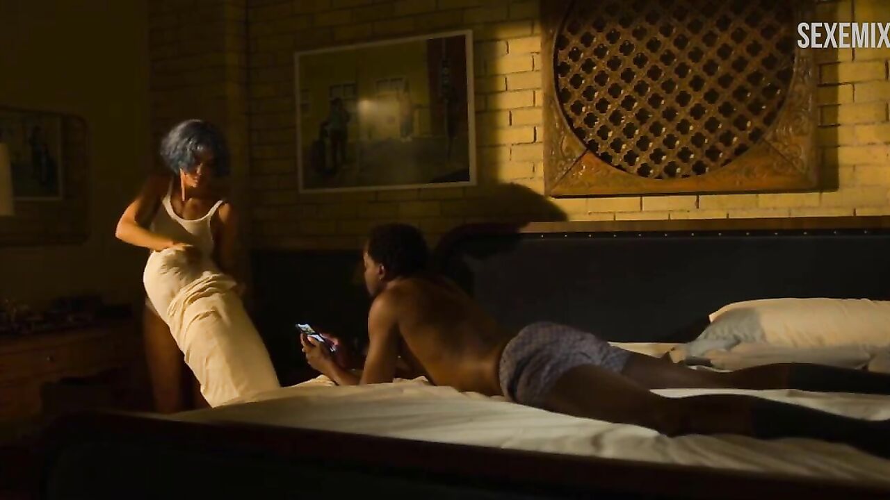 Zoë Kravitz she was humped by a guy from behind, scene in Kimi (2022)