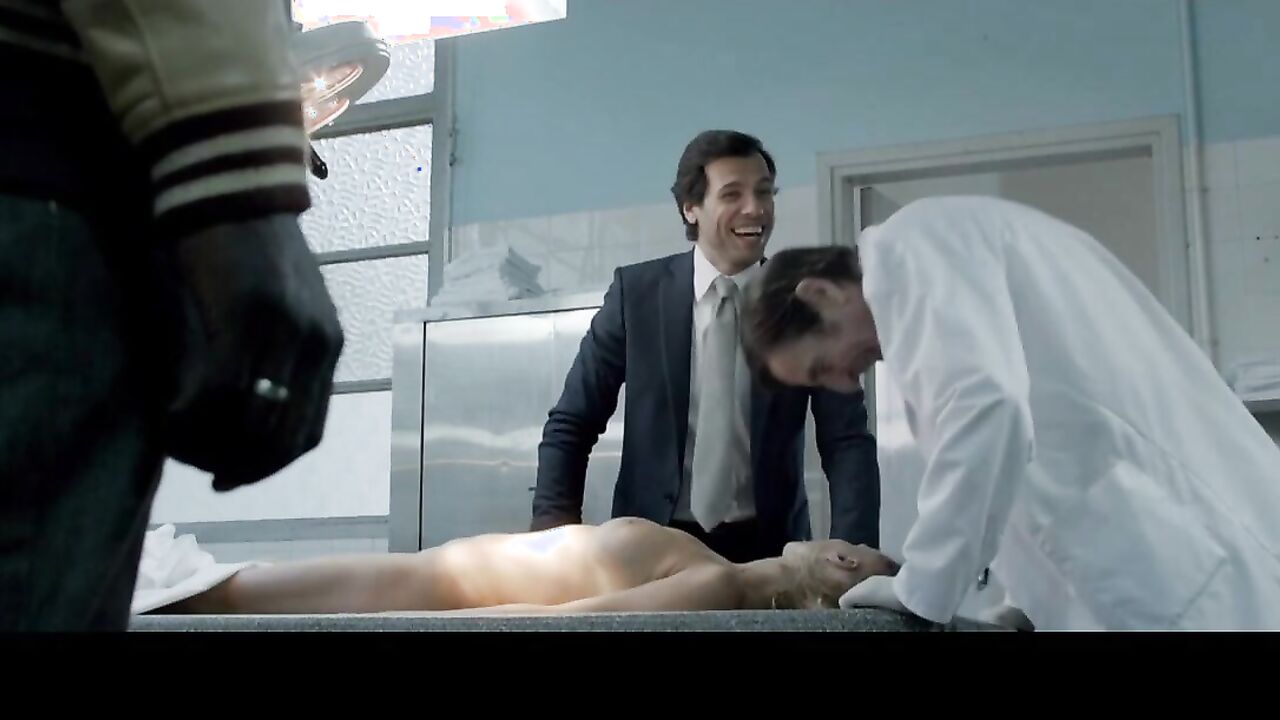 Agnes Parmentier shows us her boobs, erotic scene in De l'autre cote du periph (2012)