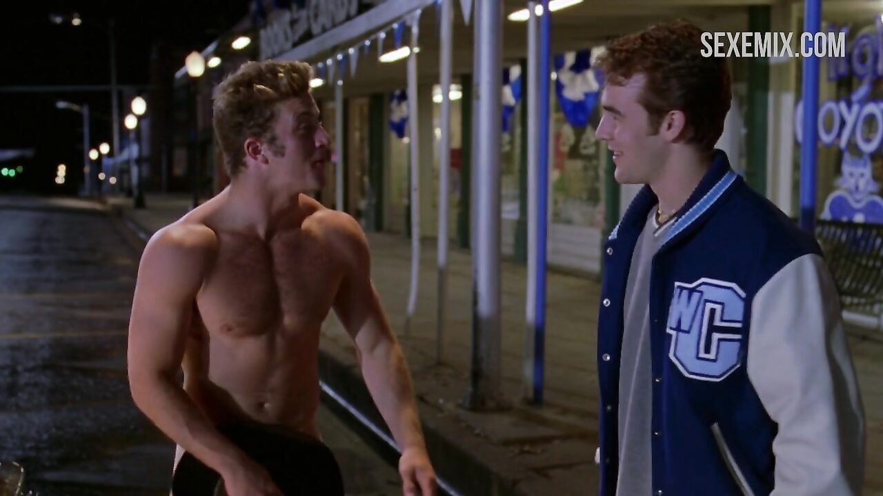 Bristi Havins, demonstrating the Naked body and tits, scene in Varsity Blues (1999)