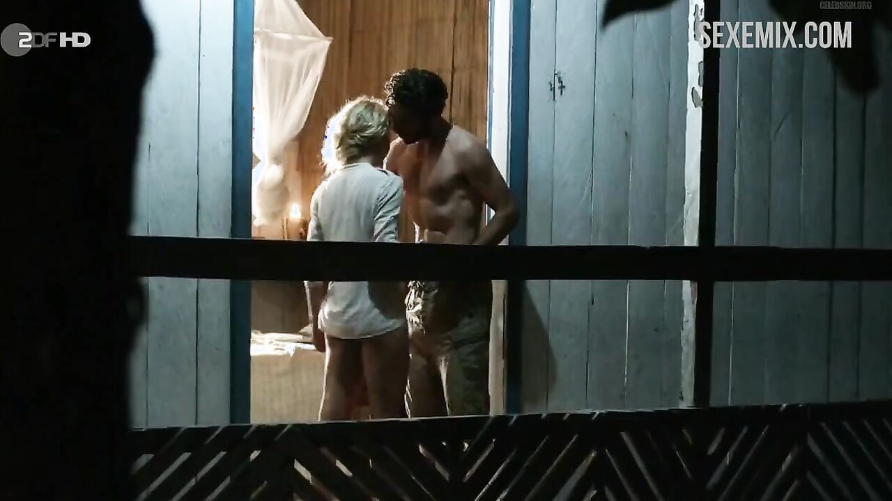 Isabell Gerschke demonstrating naked butt and breasts, scene in Fluss des Lebens Verloren am Amazonas 2013