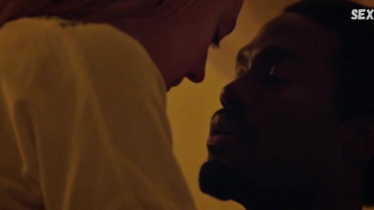 Dakota Fanning sexy, interacial scene in Sweetness in the Belly (2019)