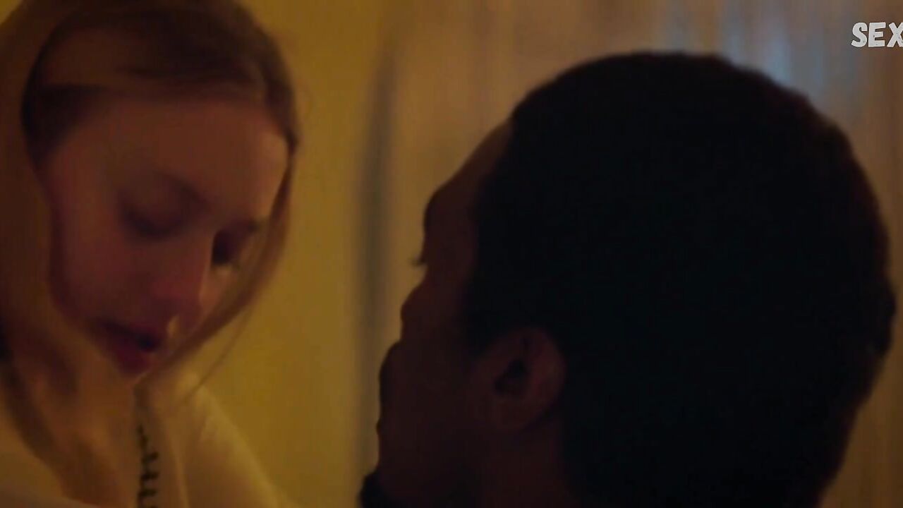 Dakota Fanning sexy, interacial scene in Sweetness in the Belly (2019)