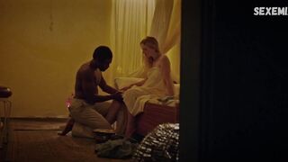 Dakota Fanning scena interrazziale sexy in Sweetness in the Belly (2019)