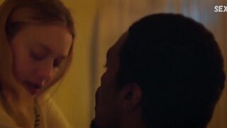 Dakota Fanning scena interrazziale sexy in Sweetness in the Belly (2019)