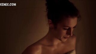 Penny Jenkinson sexy, dans la salle de bain, scène dans baSukkel voor de Liefde (2014)