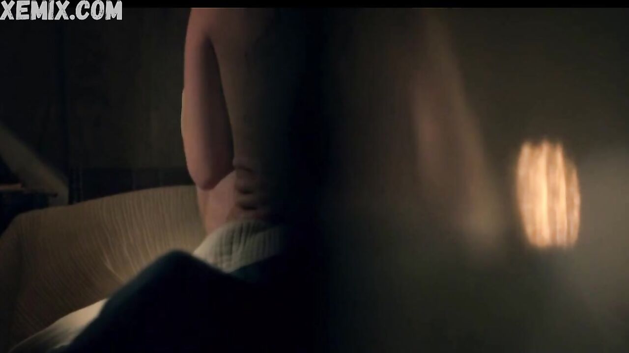 Matilda Anna Ingrid Lutz shows bare tits having sex, in Medici Masters of Florence (2018)