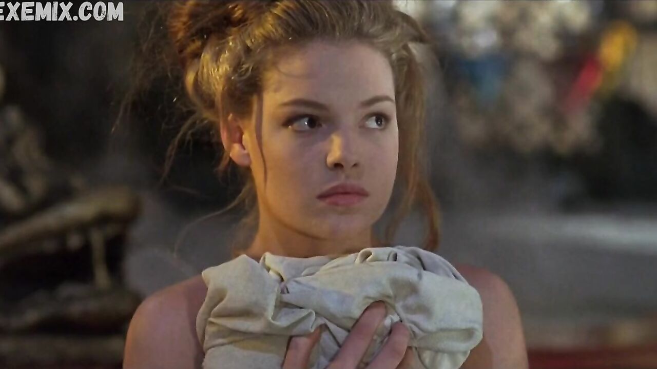 Katherine Heigl zeigt uns ihren Arsch, Szene in Prince Valiant (1997)