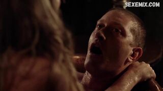 Shelby Lang mostra il culo nudo, scena in Salem s03e08 2017