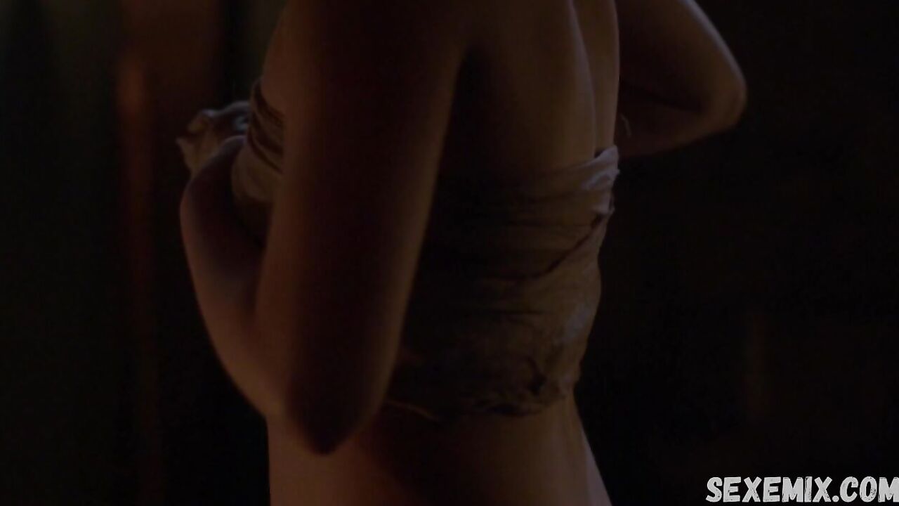 Emily Skeggs shows sexy naked body, scene in Salem s03e02 (2016)