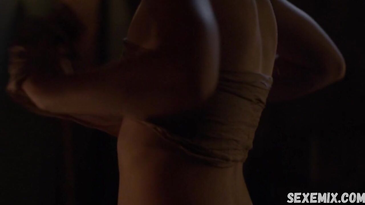 Emily Skeggs shows sexy naked body, scene in Salem s03e02 (2016)