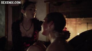 Elise Eberle は裸で、Salem s01e06 (2014) のシーン