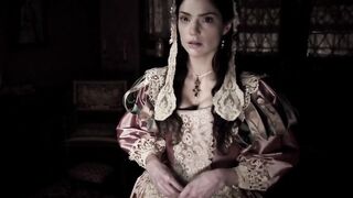 Janet Montgomery sexy, cena em Salem 2014