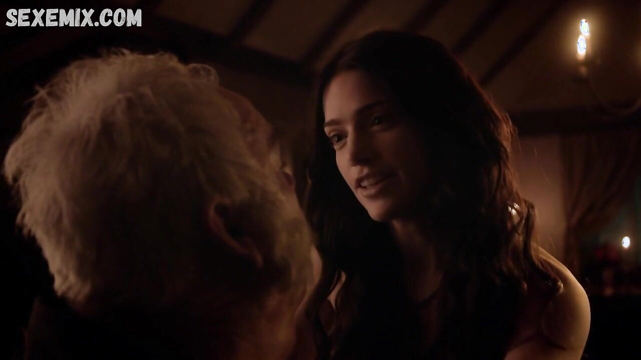 Hot Janet Montgomery, sexy scene in Salem s01e01 2014