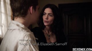 Janet Montgomery lesbian kiss, scene in Salem 2014