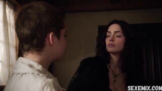 Janet Montgomery lesbian kiss, scene in Salem 2014