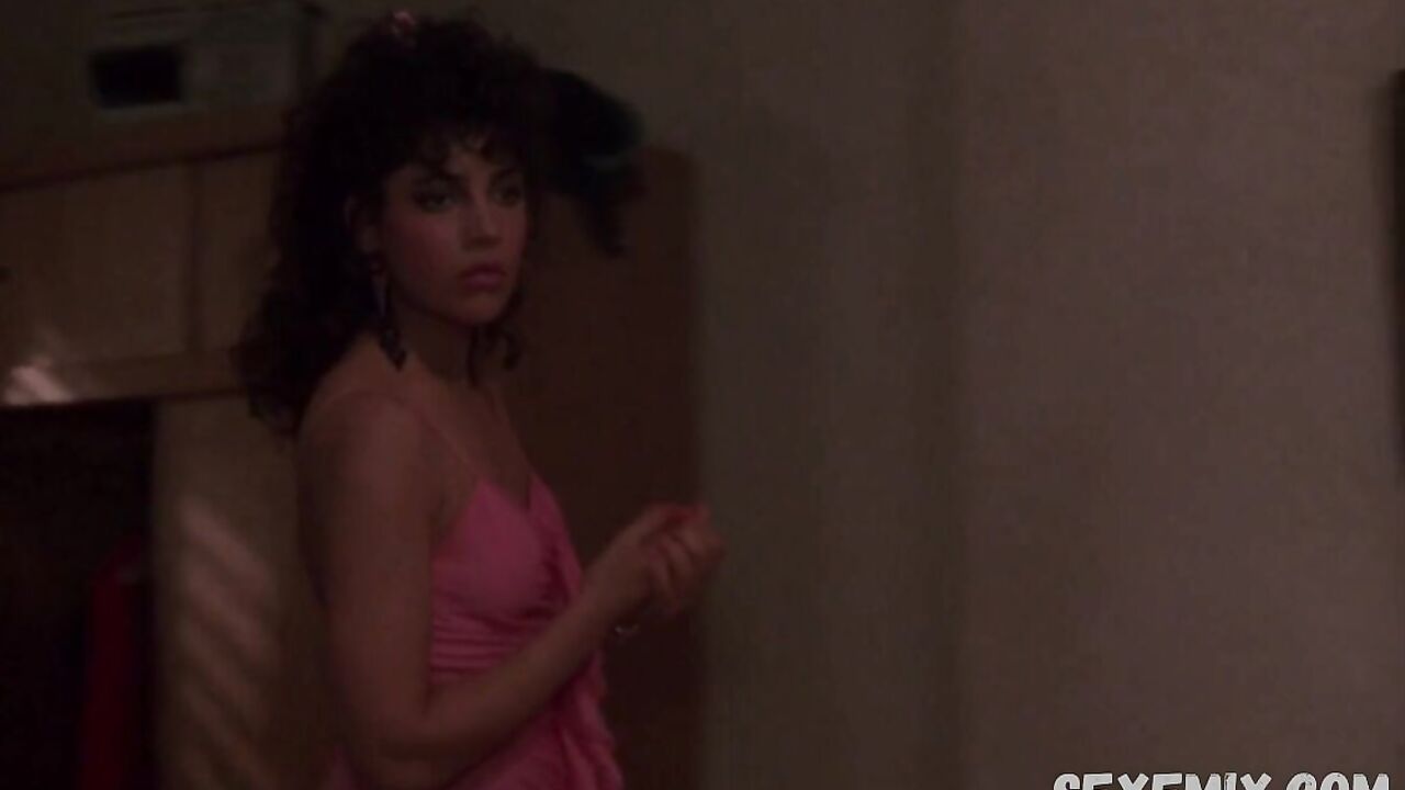 Julie Carmen sexy, scene in Blue City (1986)