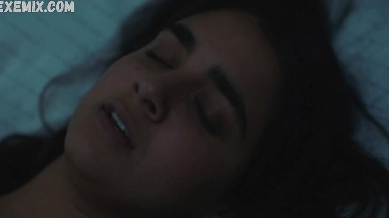 Geraldine Viswanathan sexy, Missionary style scene in Hala (2019)