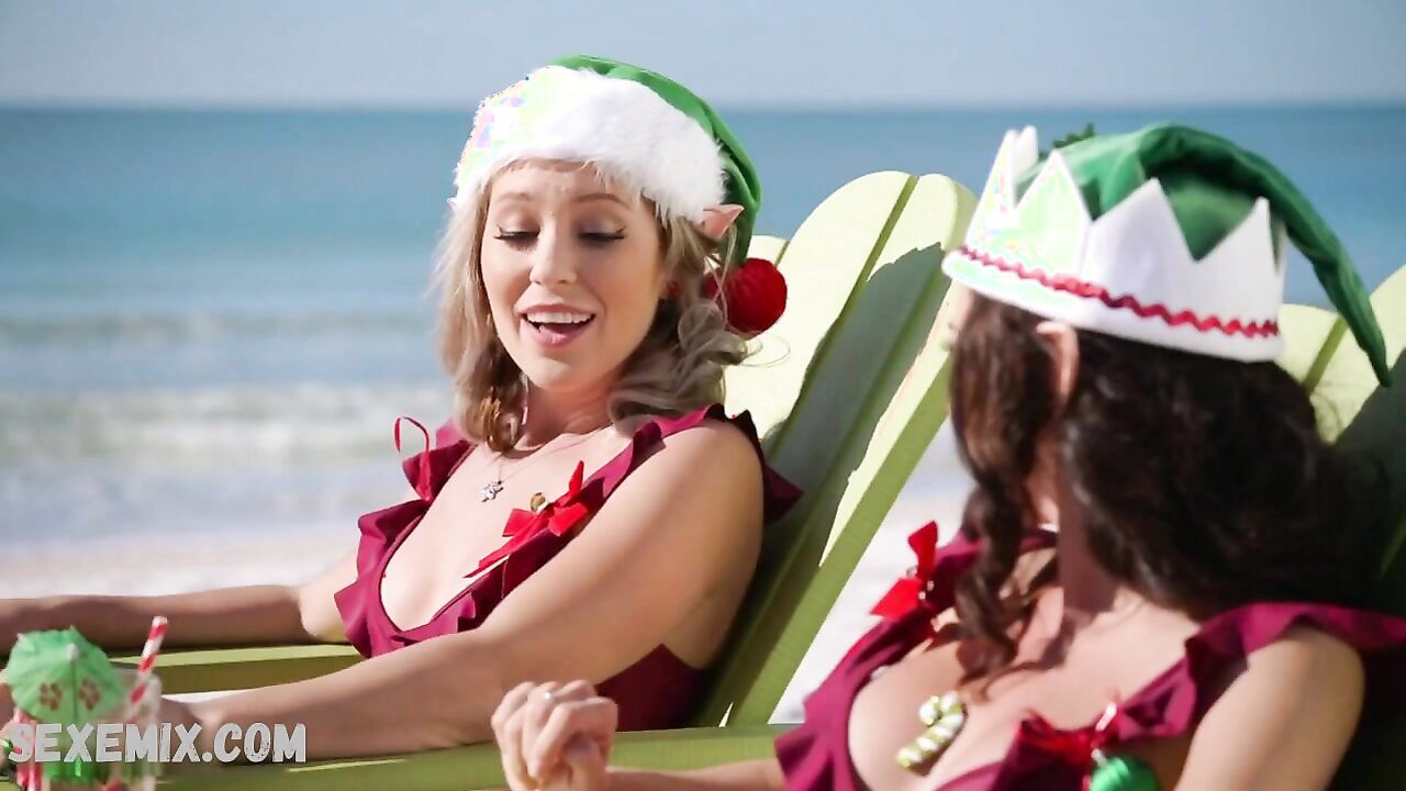 Brielle Carter, Alea Figueroa sexy, scene in Elfette Saves Christmas (2019)