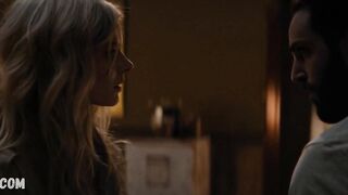 Samara Weaving montre ses fesses nues, scène dans Last Moment of Clarity (2020)