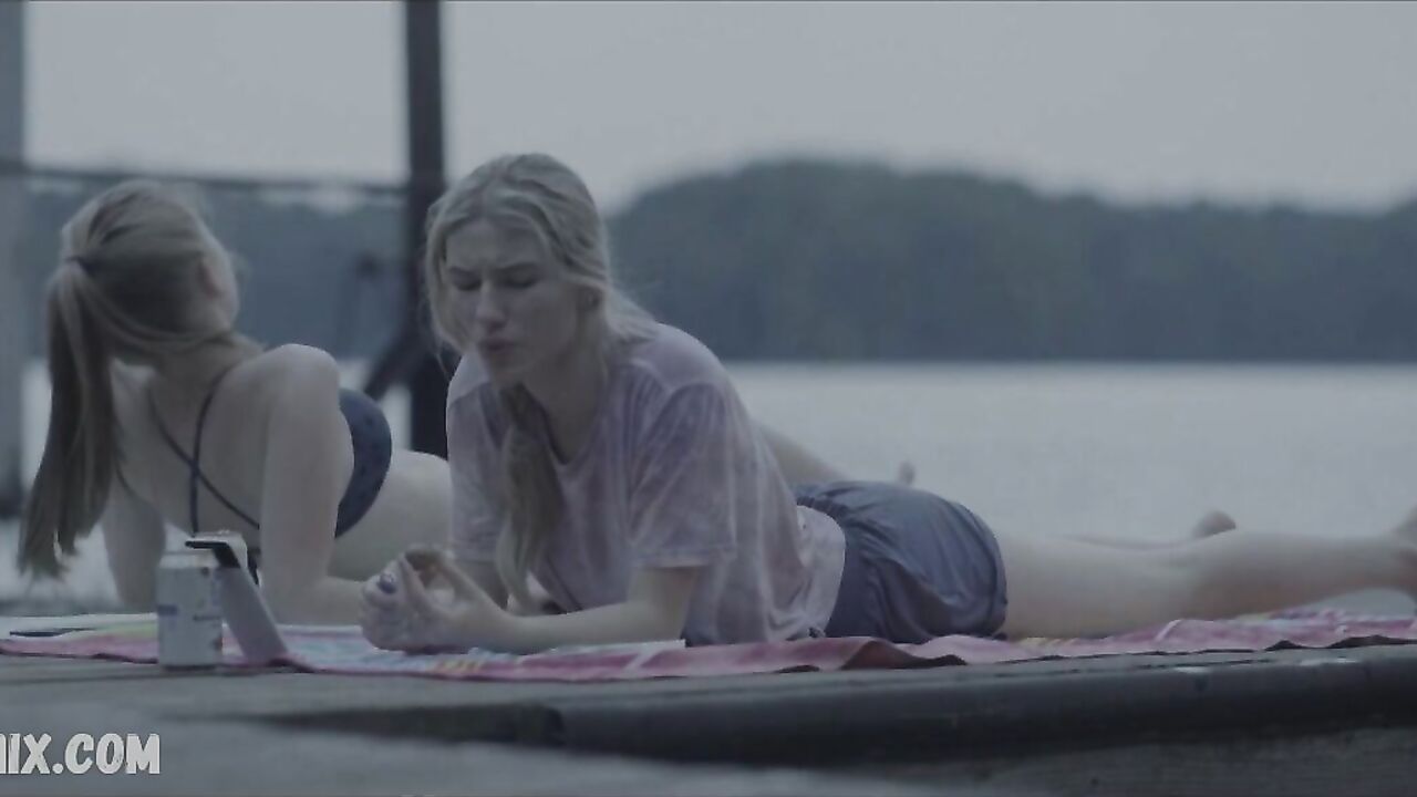 Madison Thompson Bikini, erotische Szene in Ozark 2018