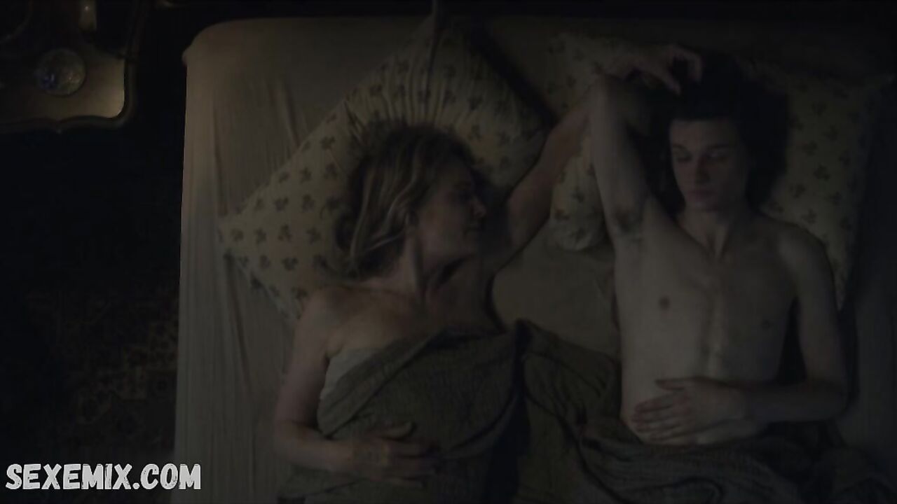 Lisa Emery Naked, scene in Ozark s03e05 (2020)