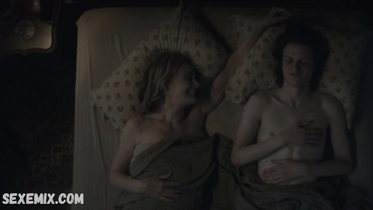 Lisa Emery Naked, scene in Ozark s03e05 (2020)