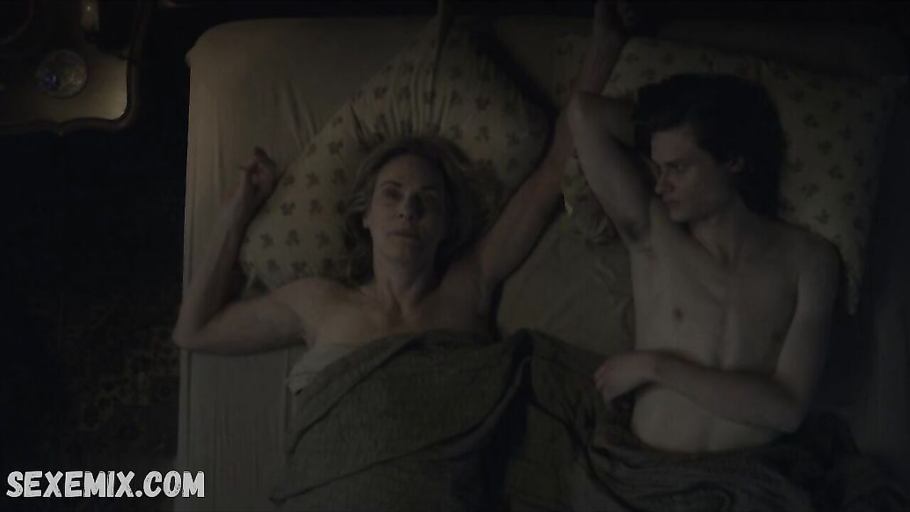 Lisa Emery Naked, scene in Ozark s03e05 (2020)