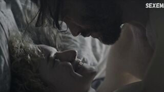 Julia Garner sexy, cena de estilo missionário em Ozark s03e06e08 (2020)