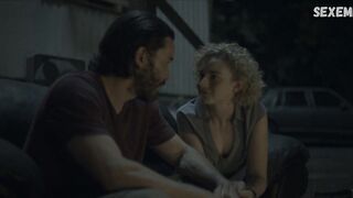 Julia Garner sexy, cena de estilo missionário em Ozark s03e06e08 (2020)