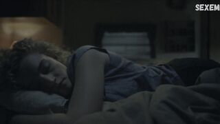 Julia Garner sexy, cena de estilo missionário em Ozark s03e06e08 (2020)