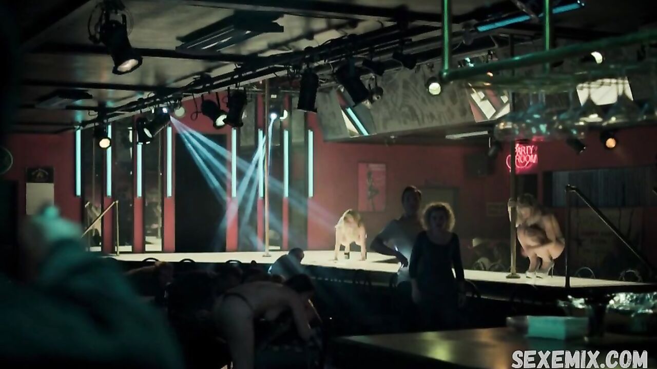 Melissa Saint-Amand dancing striptease, scene in Ozark s02e08-09 (2018)